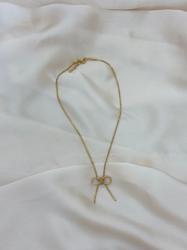 Mini Knot Necklace