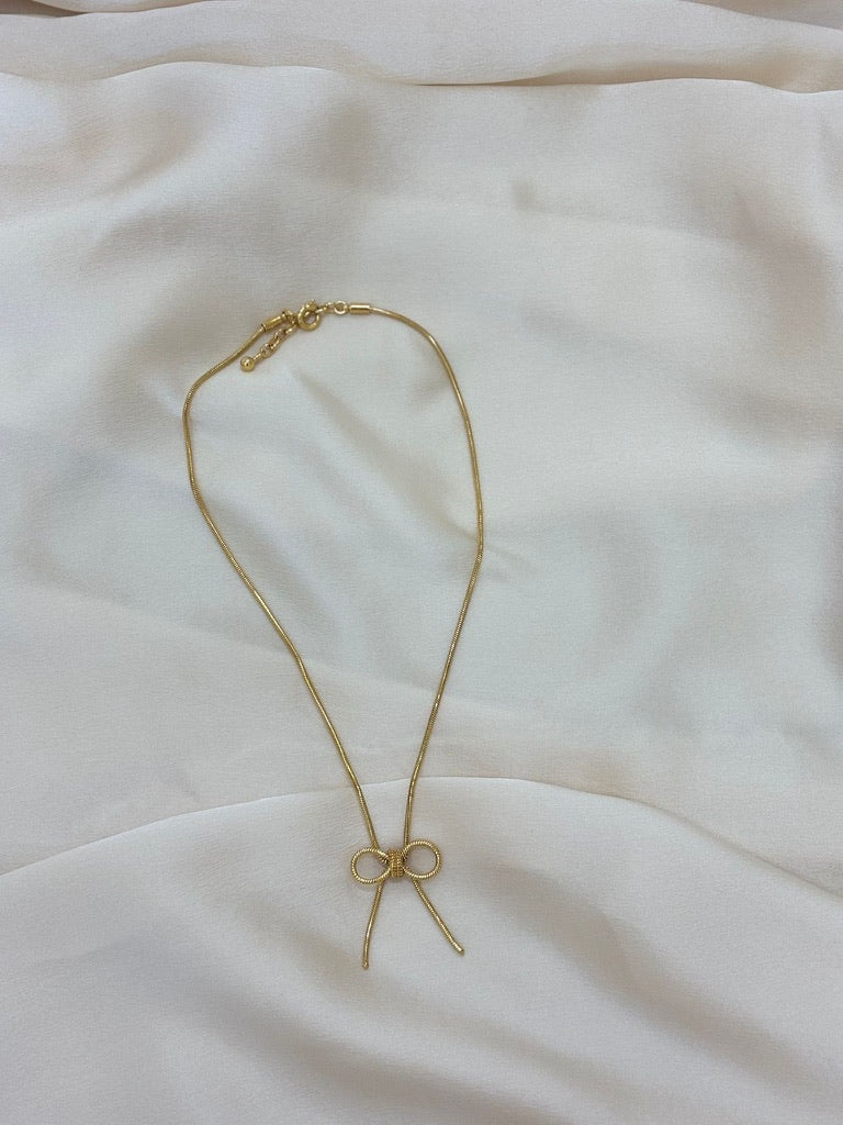 Mini Knot Necklace