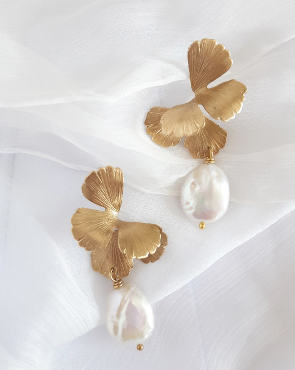 Univers Pearl (clipon) Carte Blanche Bride Australia